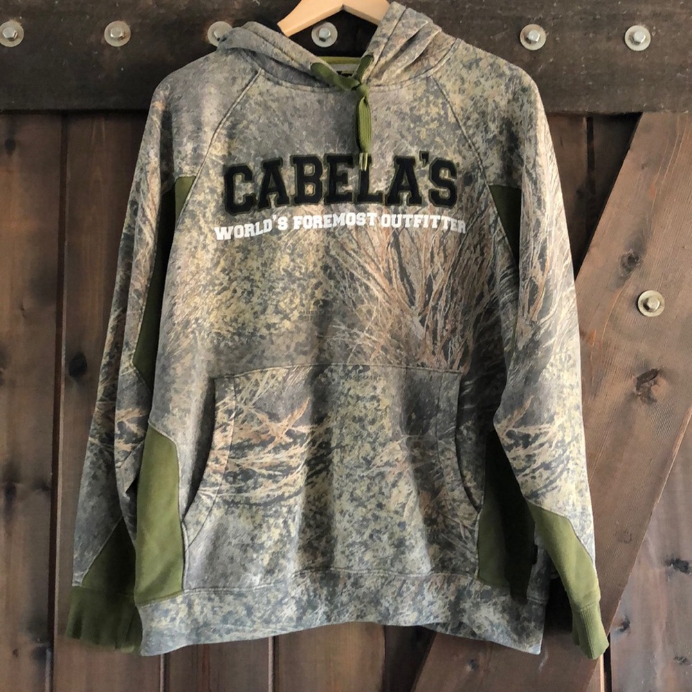 Cabelas Sweatshirt